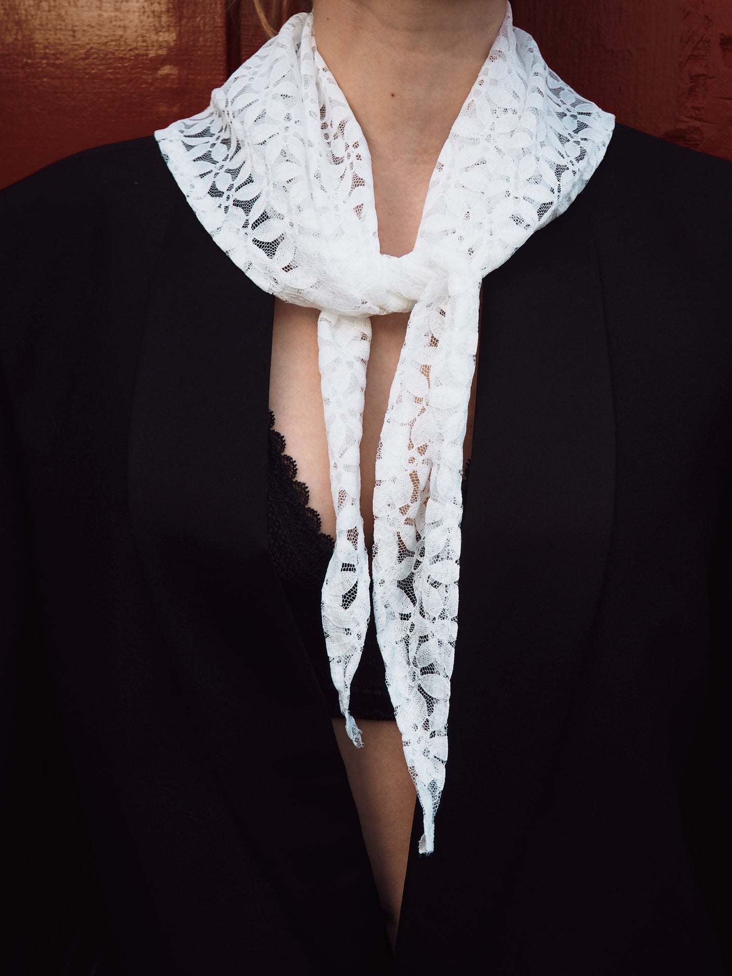 Foulard en dentelle